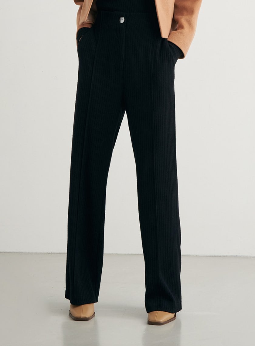 坑條親膚針織長褲